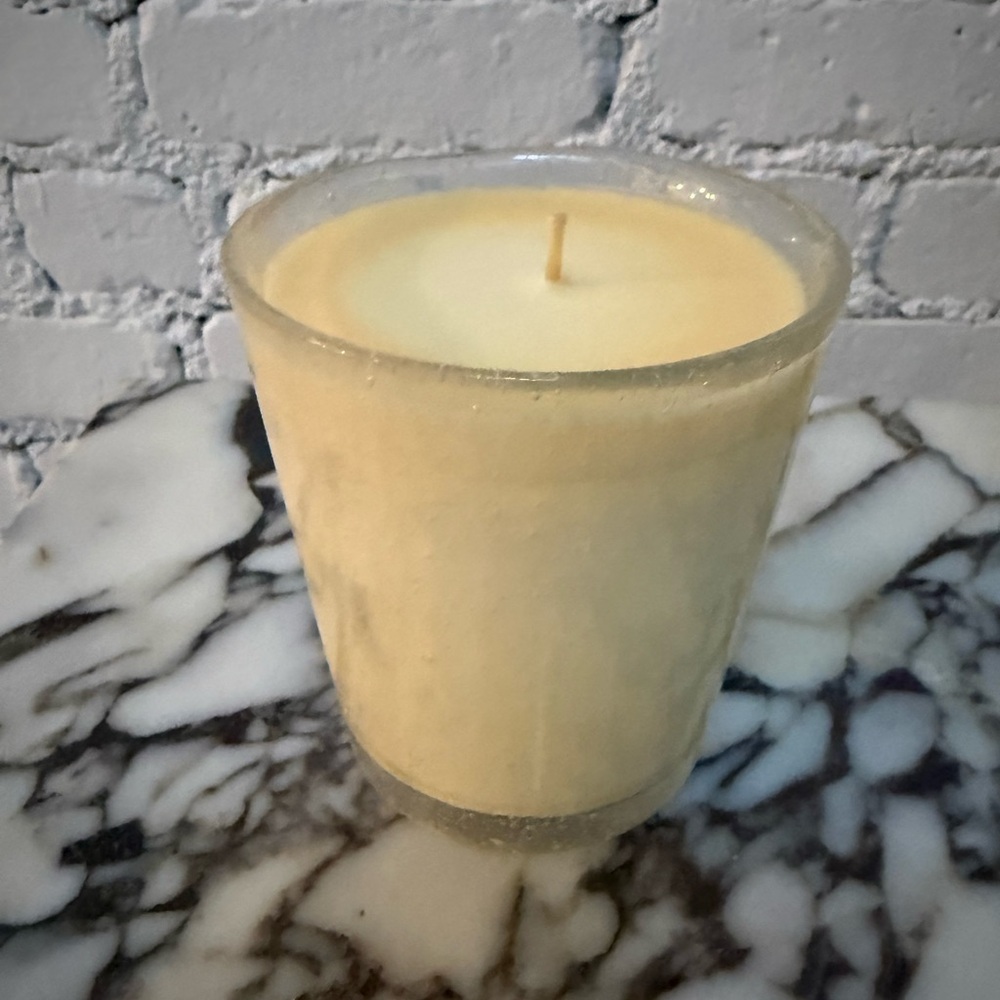 Naples Cream Candle - Picture 3 of 4